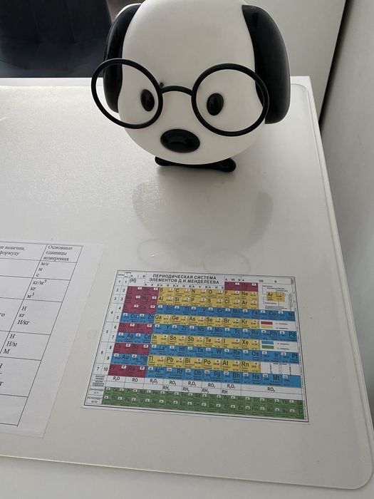 Продаю письменный стол IKEA