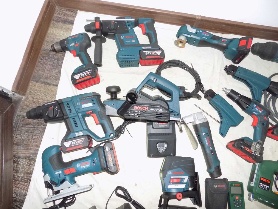 Scule 18V  Bosch  Profesionale  , perfect functionale