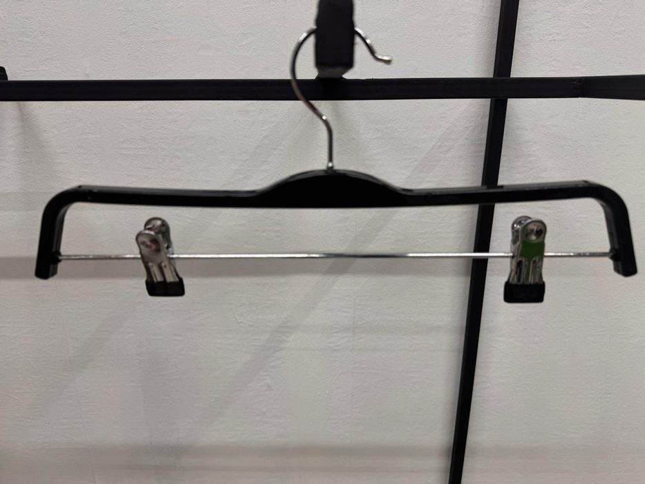 Вешалки для одежды