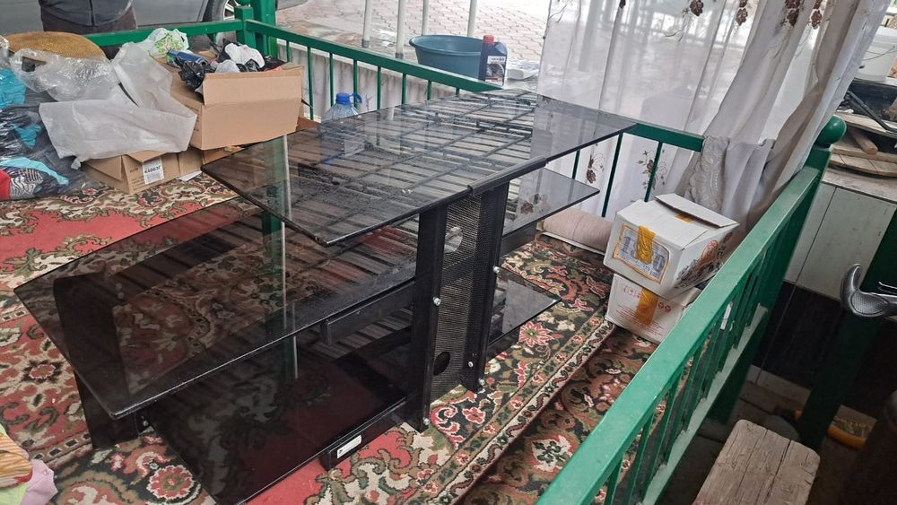 Подствака для телевизора