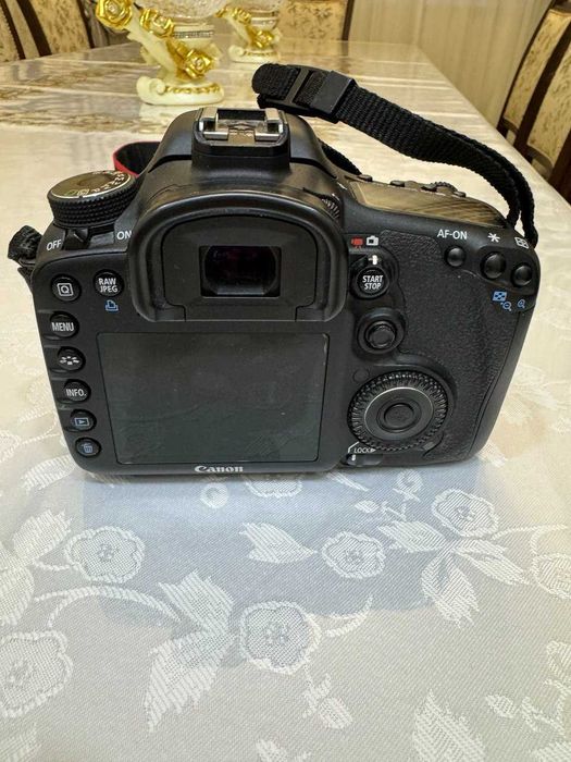 Продается фотоаппарат Canon 7D