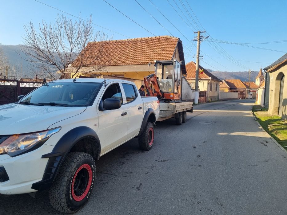 Lucrări cu miniexcavator - șanțuri, fundații, demolari