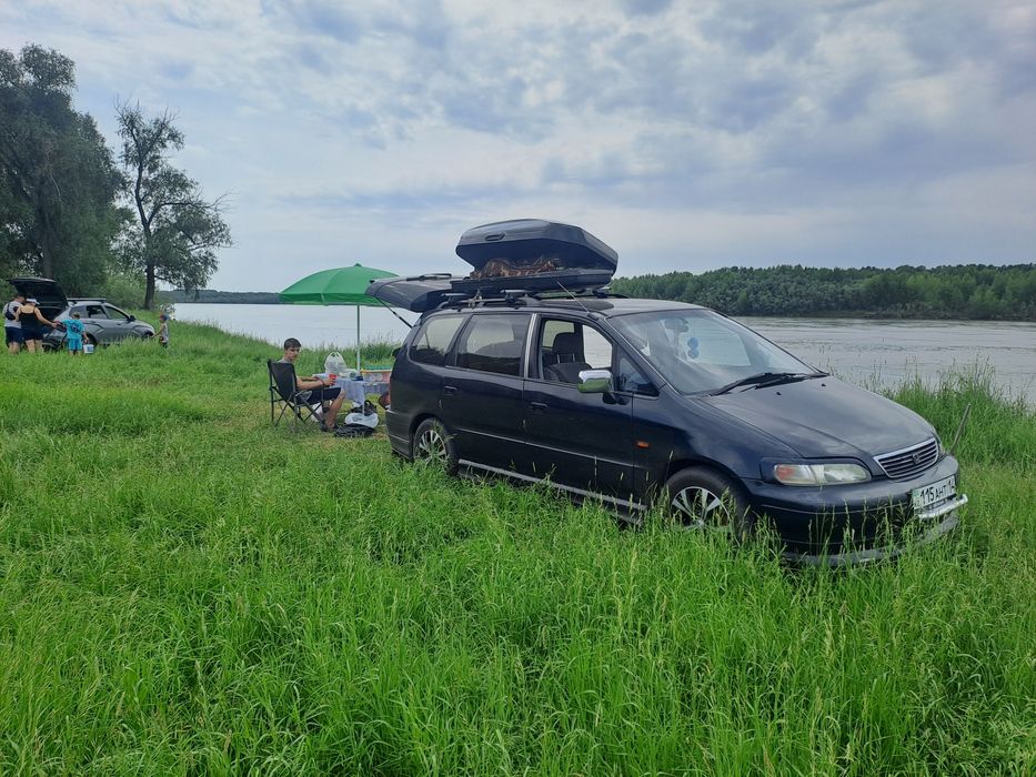 Продам хонда одиссей в отличном состояние