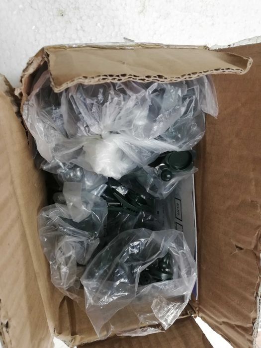 28 дистанционно управляеми LED свещички