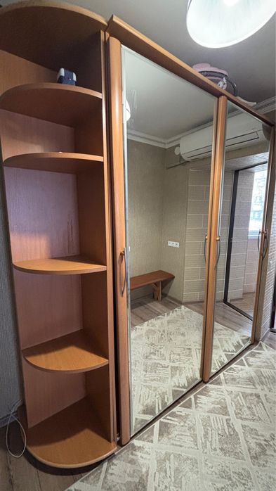 Шкаф-купе сатылады.