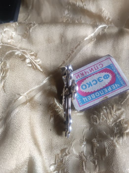 Обменяю крест серебро