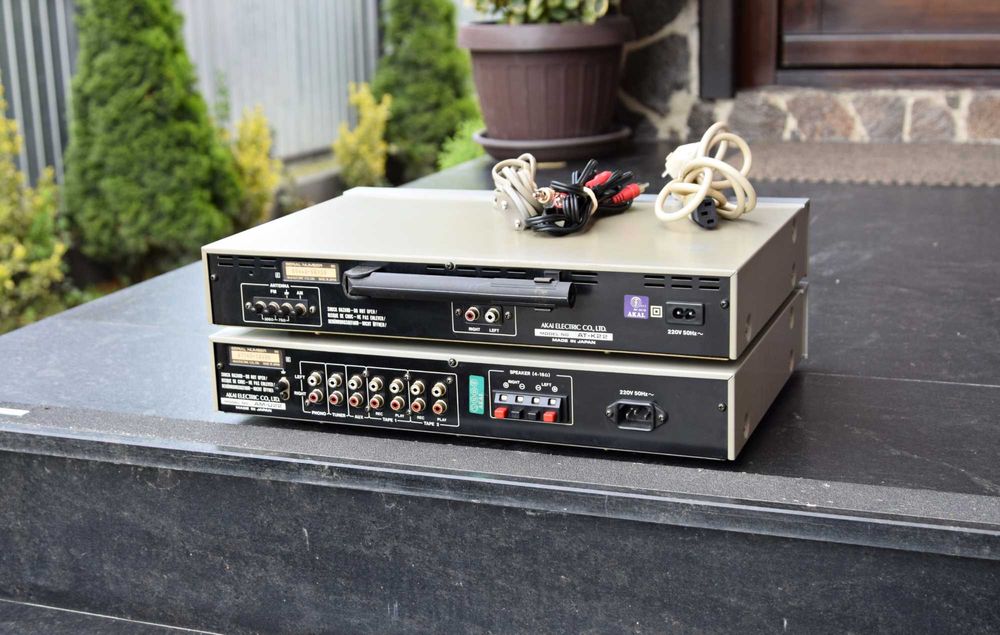Linie Akai amplificator AM-U22 + tuner AT-K22