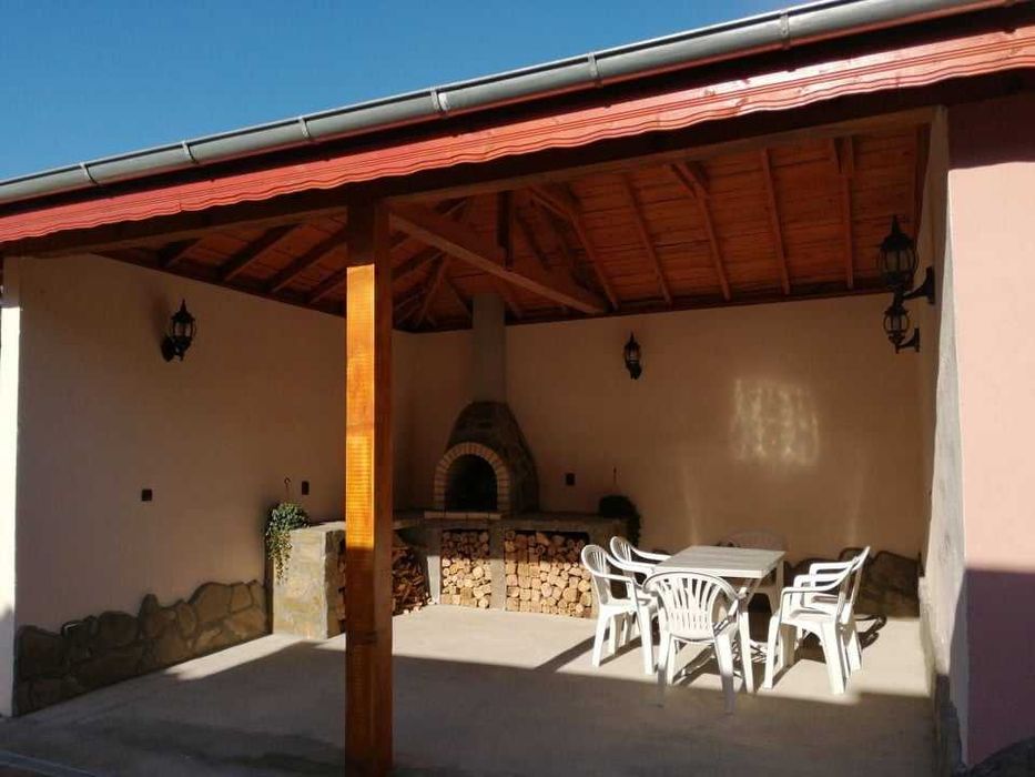 Продава се Къща в с. Мадара, Област Шумен - 217 кв.м за 618 €/кв.м - Снимка #2