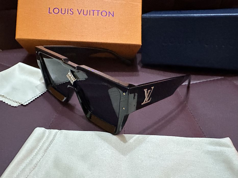 НОВИ слънчеви очила Louis Vuitton Cyclone в пълен комплект