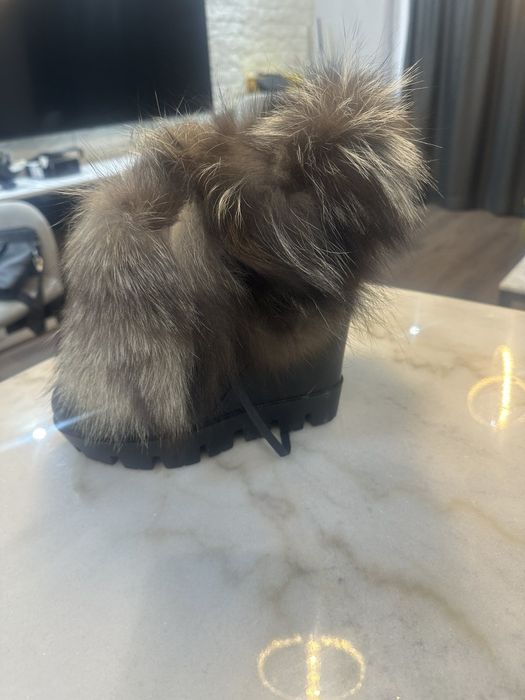 Боти с естествен косъм