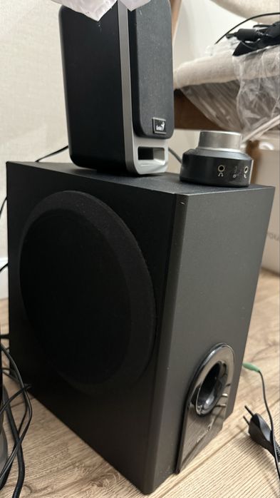 Продам сабвуфер в хорошем состоянии