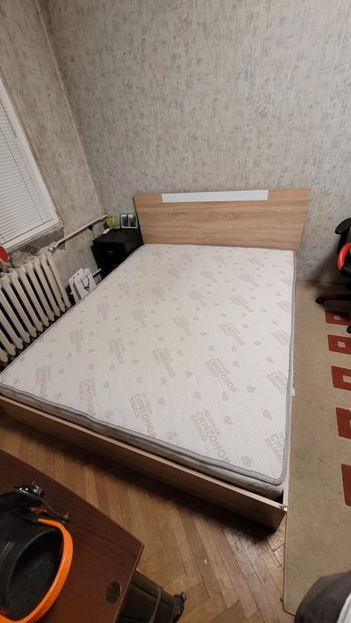 Спалня с матрак с повдигащ механизъм 160/200