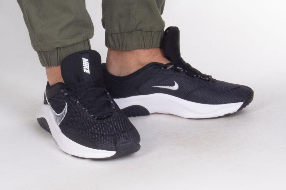 Продам Кроссовки Nike