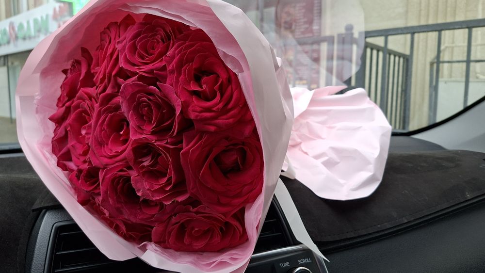 Розовые розы 15шт букет цветы