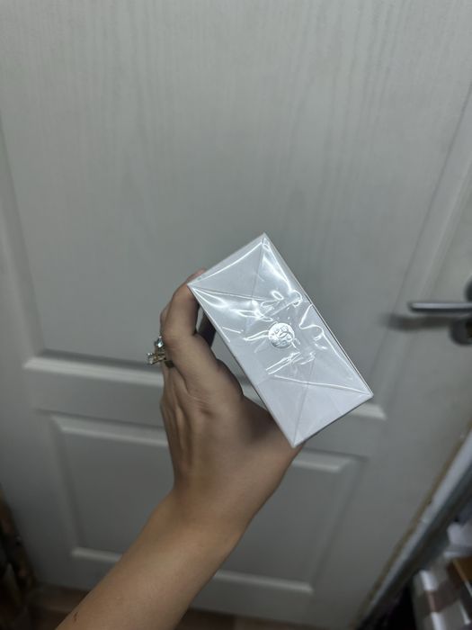 La petite robe noire guerlain