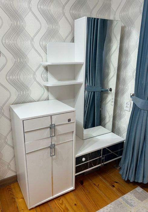 Продаётся комод с тумбочками б/у