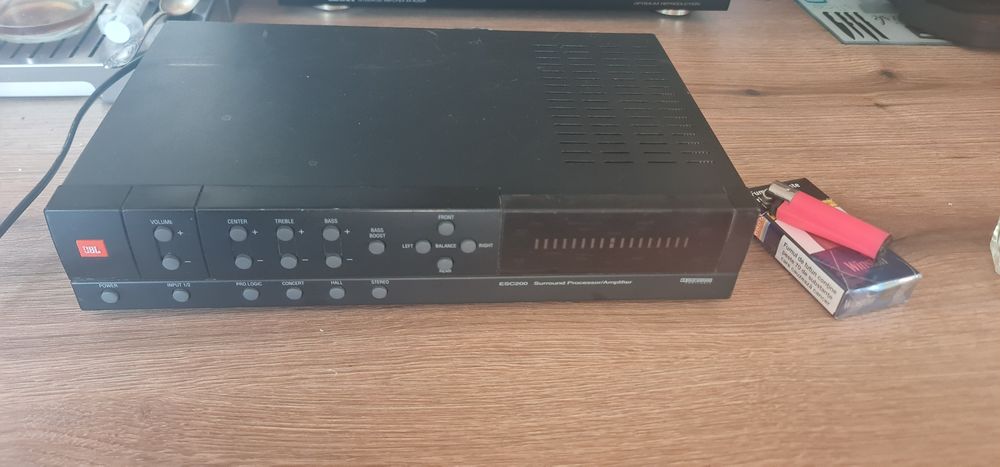 Amplificator stație JBL