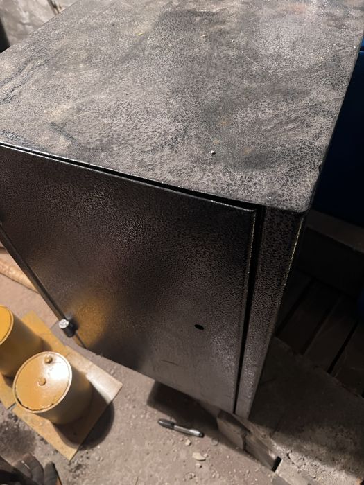 Сейф металлический