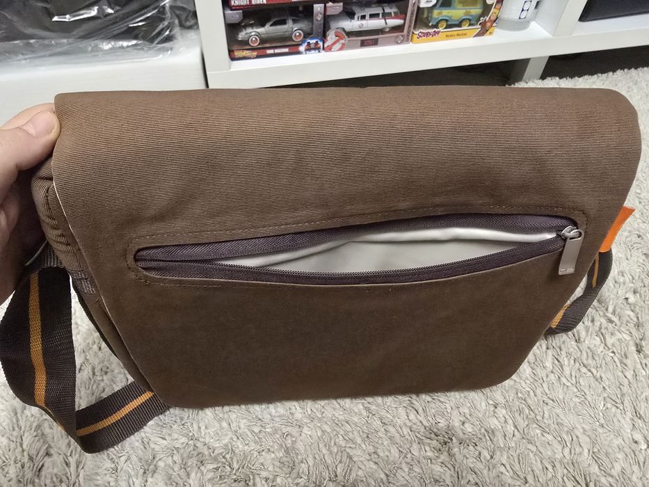 Geanta laptop messenger postas Belkin