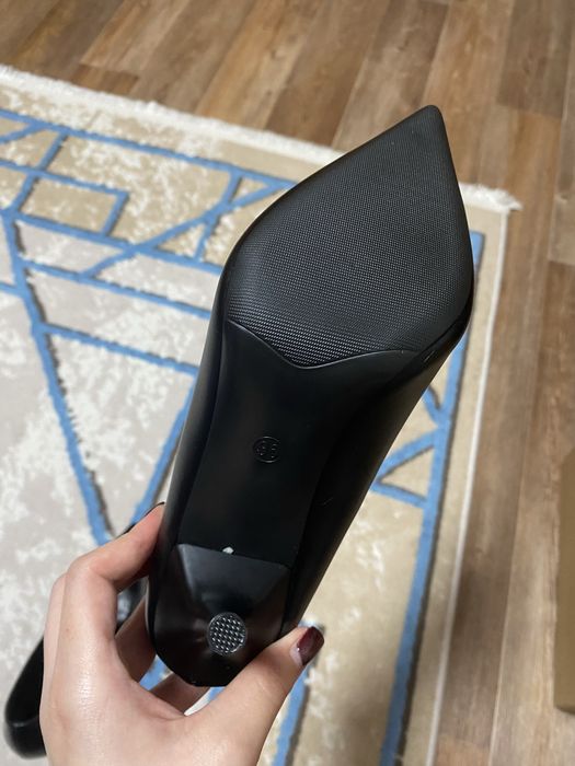 Продам новые туфли