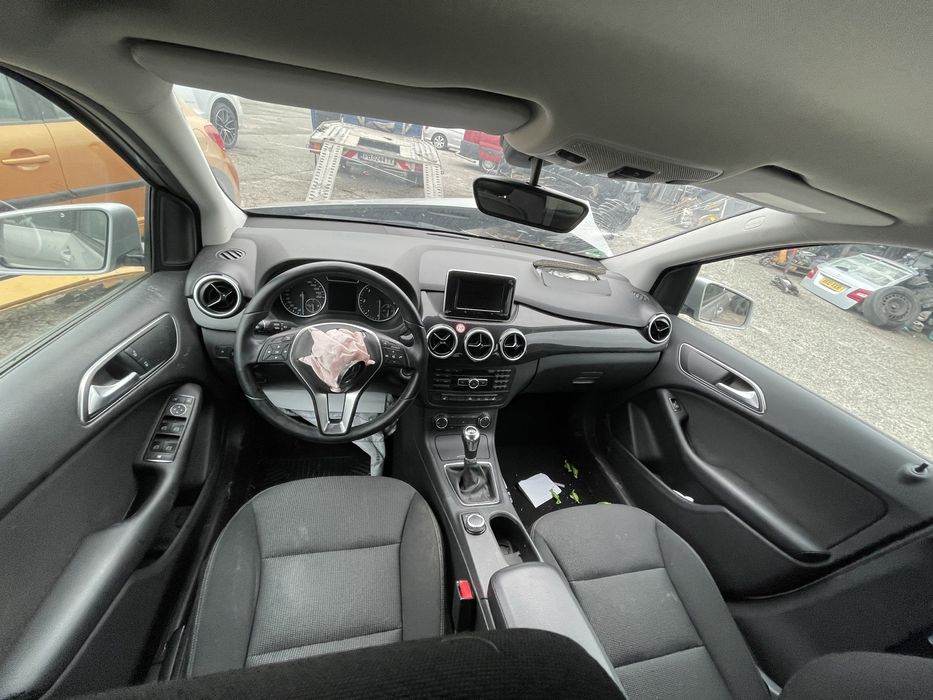 На части Мерцедес B180 cdi ръчка