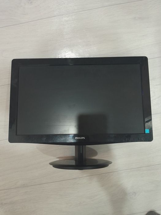 Монитор Филипс 19 дюймов