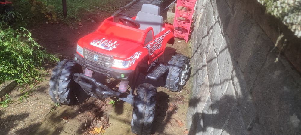 Детски електрически джип Monster Truck