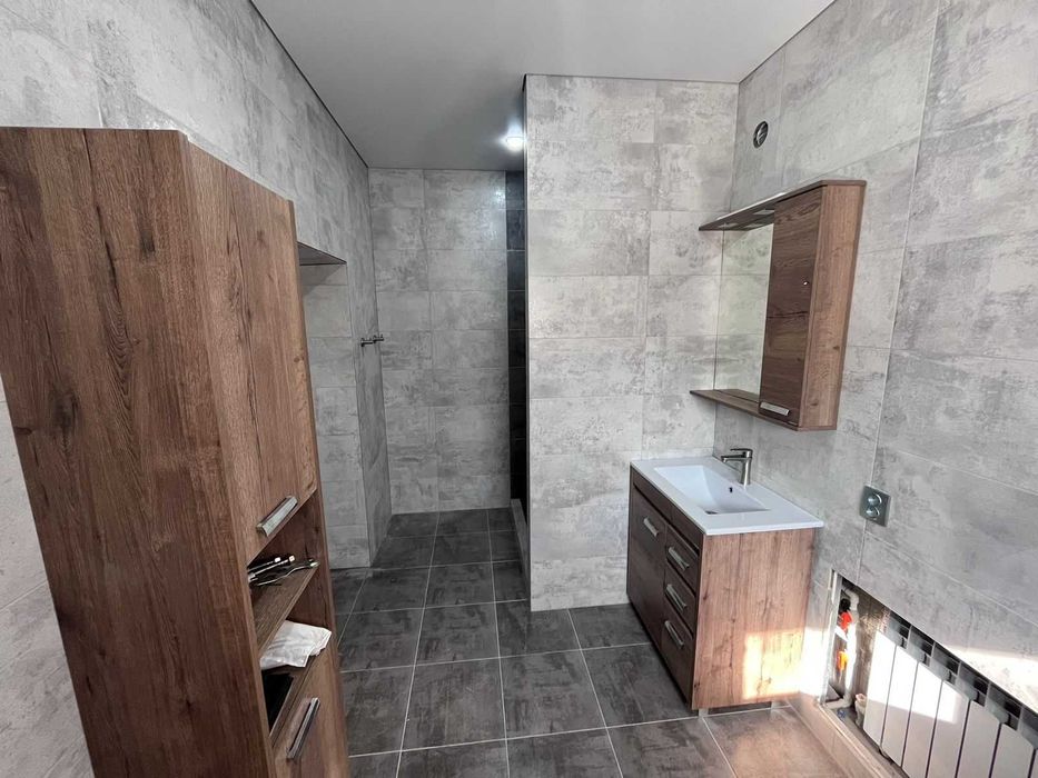 Ремонт квартир ,Ламинат,плинтус,обои,галтели