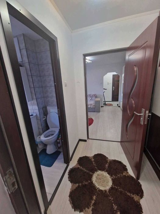 Vand apartament 2 camere+ Garaj