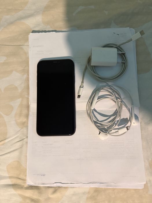 Vand iphone 11 ca nou liber de retea