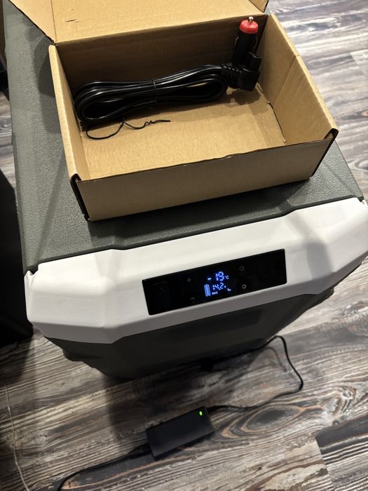 Alpicool 35L хладилник\фризер  -  12V 24V 220V