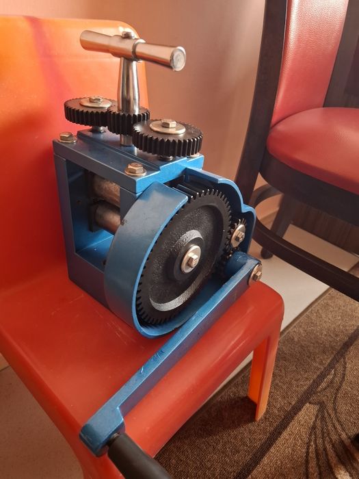 Валцова преса за бижута