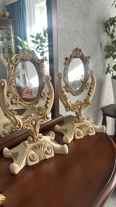 Настольное зеркало