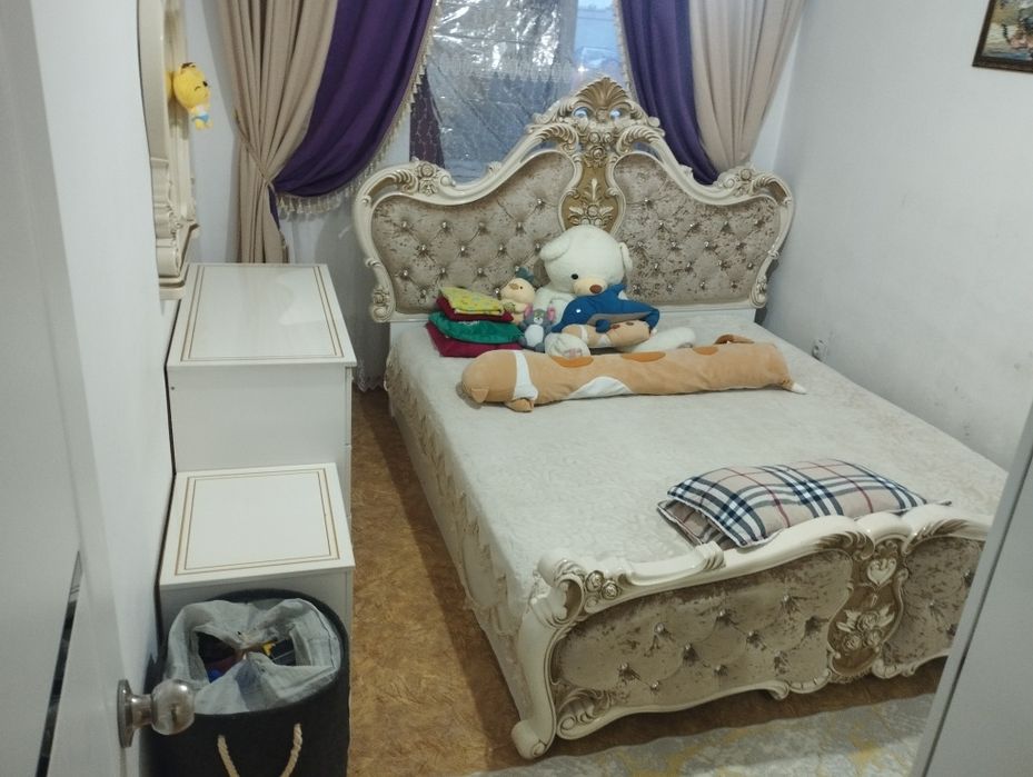 Спальный гарнитур