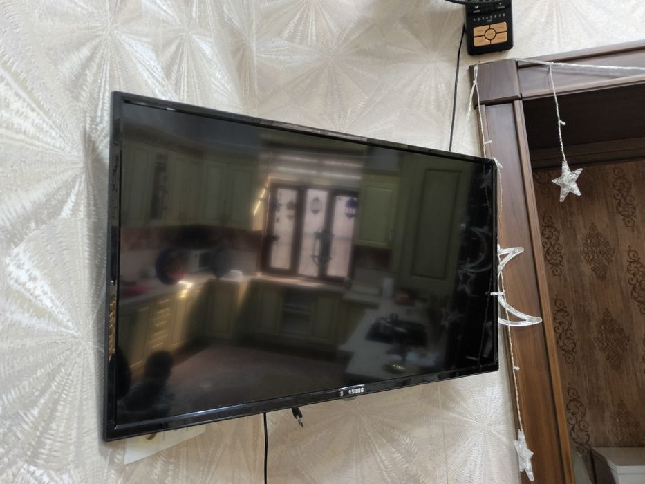 Televizor sotiladi