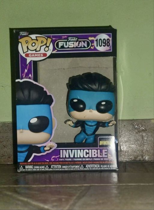 Фигурка INVINCIBLE-оригинална