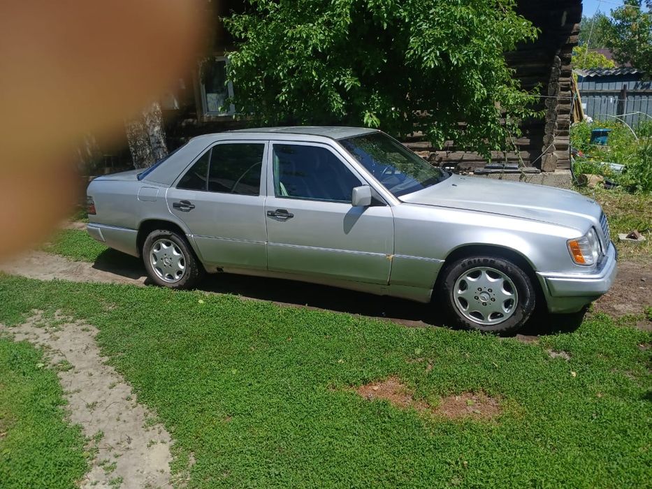 Продам мерседес 220