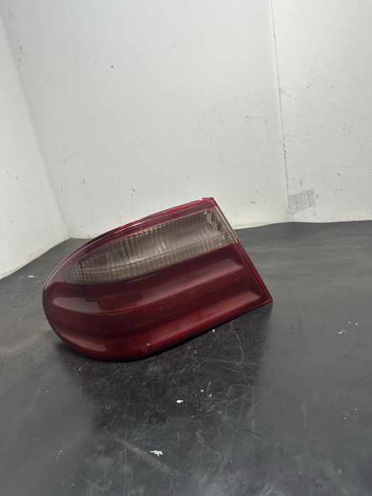 Stop aripa stanga spate Mercedes E-Class W210 E220 E200 E270