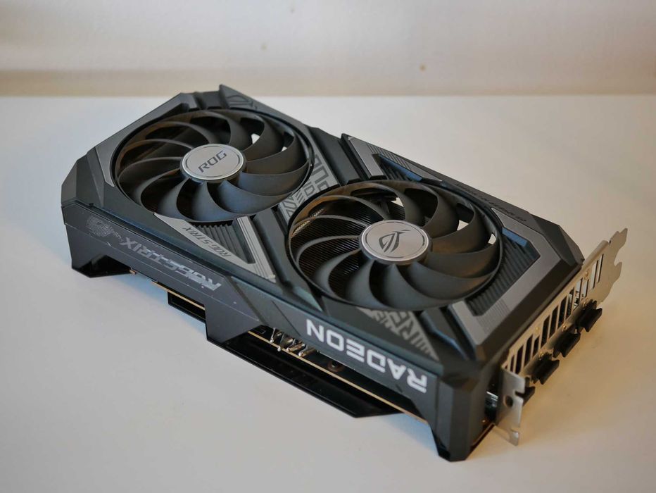 Asus ROG Strix AMD Radeon RX 6600 XT OC Edition 8GB GDDR6 128 bits (неизползван)