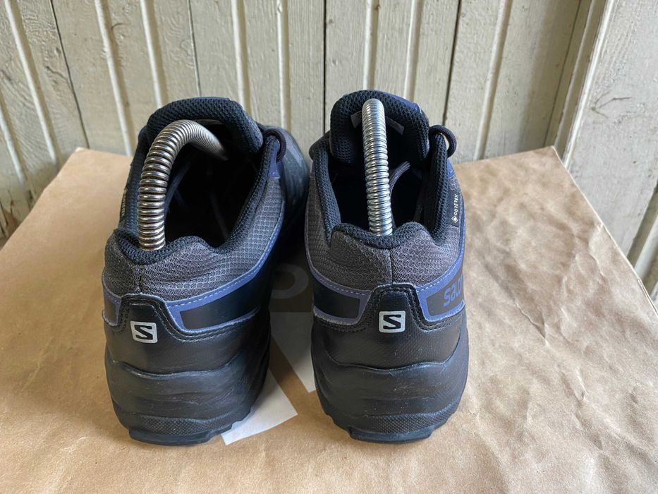 ''Salomon Gore-Tex''оригинални туристически обувки 37.5 номер