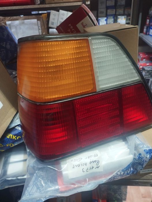 Фонарь задний левый на фольцванен гольф -2