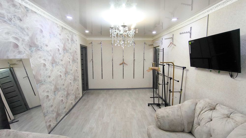 Продаётся 2-комнатная квартира с ремонтом на КАЛДАЯКОВА - ВЕНЕЦИЯ.