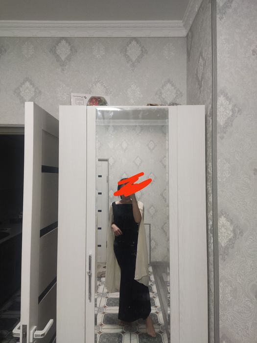 Абсолютно новый, одевался всего один раз.