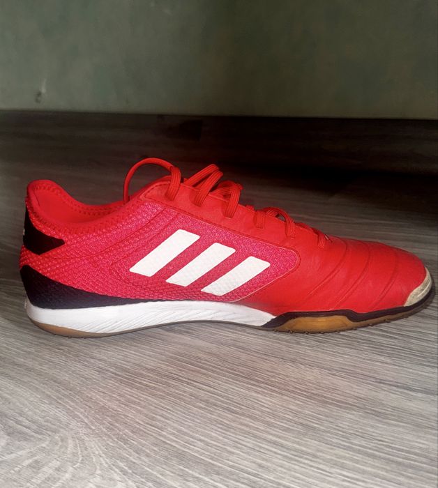 Продам футзалки Adidas Copa Sala