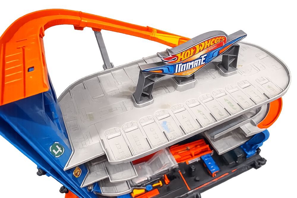 Hot Wheels ultimate garage