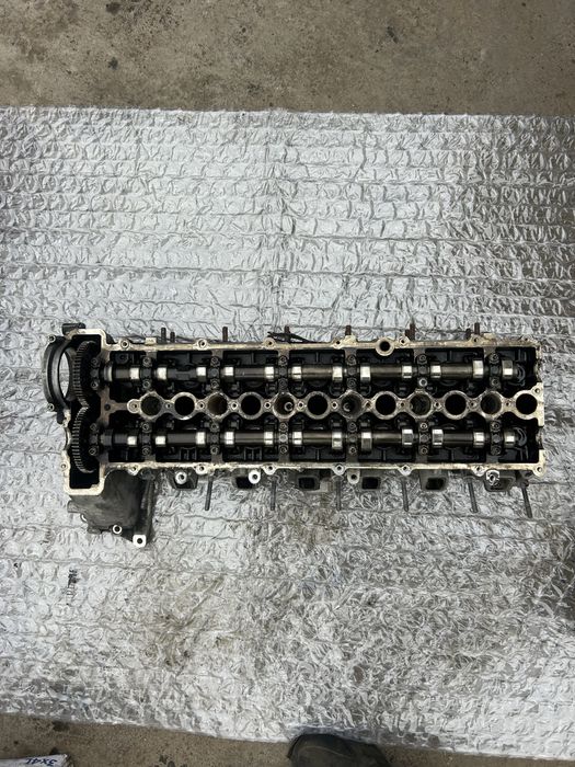 Оборудвана глава с валовете M57 2.5 197!