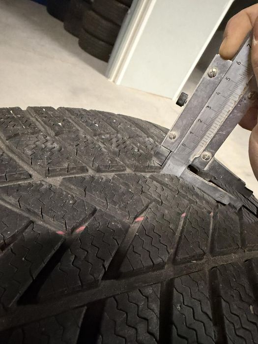 2 гуми Bridgestone  285/40/20