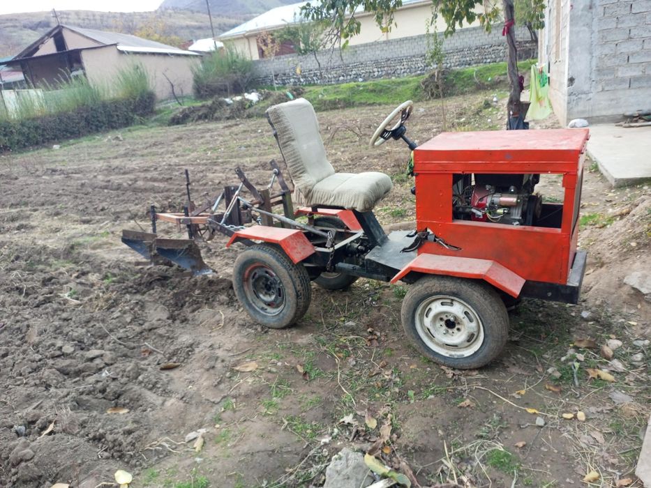 Minitraktor sotiladi 4×4