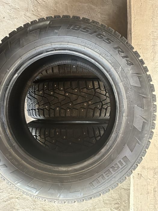 Продам зимние шины 185/65 14 Pirelli