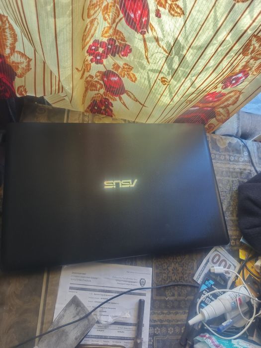 Ноутбук asus в идеальном состоянии с гарантией